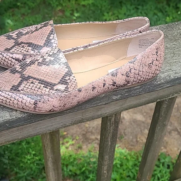 STEVE MADDEN Size 7m Flats Snakeskin look - Picture 2 of 8